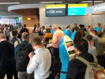 Probleme grave pe aeroportul din Amsterdam, provocate de o grevă spontană 