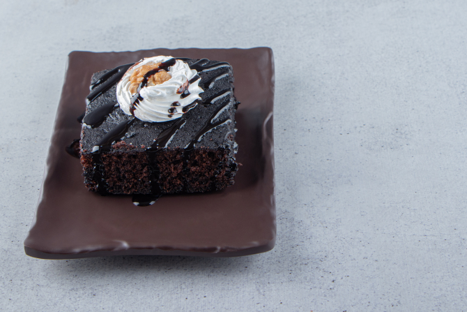Black Cake, de zece ori mai bun decât clasica negresă. Arată ca de magazin, dar se prepara foarte ușor. Imposibil să nu-ți placă! 