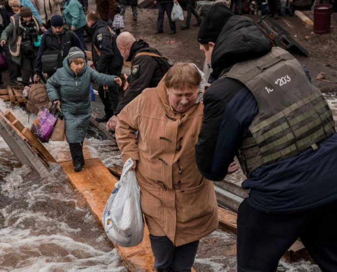 Forțele ucrainene se străduiesc să evacueze civilii din Sievierodonetsk
