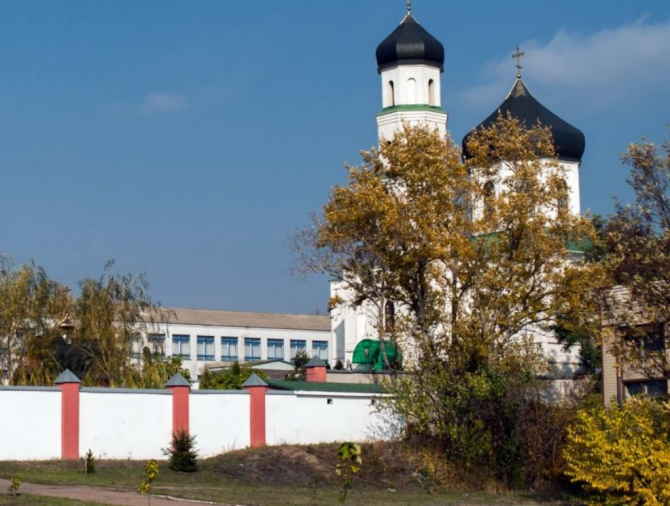 Mănăstire din Lugansk, în care se aflau mai mulți călugări, distrusă de ocupanții ruși