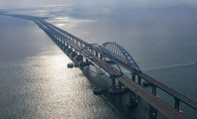 Podul din Crimeea ar putea fi atacat de Ucraina. Un oficial Dacă vom avea ocazia, cu siguranță o vom face.