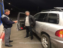 Un bărbat a vrut să înșele vigilența polițiștilor  le-a prezentat un permis de conducere fals la intrarea în țara
