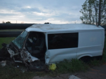 Dubă condusă de un român, implicată într-un accident grav în Ungaria: 18 pasageri răniți