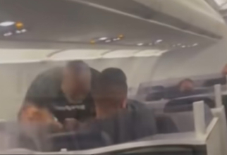Mike Tyson a luat la bătaie un pasager, în avion, dar va scăpa nepedepsit