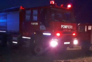 Peste 100 de persoane, evacuate din cauza unui incendiu la faţada unui bloc din București - două transportate la spital.
