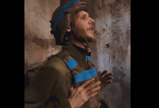 Un soldat ucrainean cântă piesa câștigătoare de la Eurovision 2022, pe sunetul bombelor. VIDEO emoționant