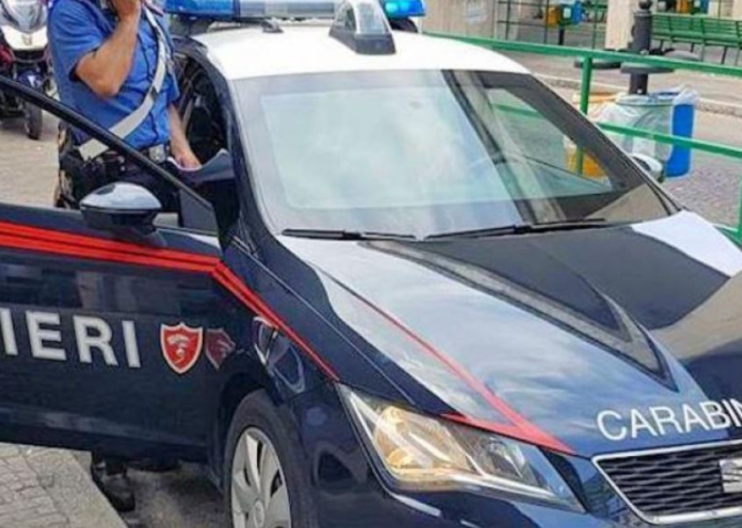 Italia. Un român a furat mașina unui conațional, apoi i-a cerut răscumpărare 
