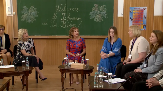 Jill Biden, întâlnire cu femeile refugiate din Ucraina: Cred că voi sunteţi cele uimitoare! VIDEO