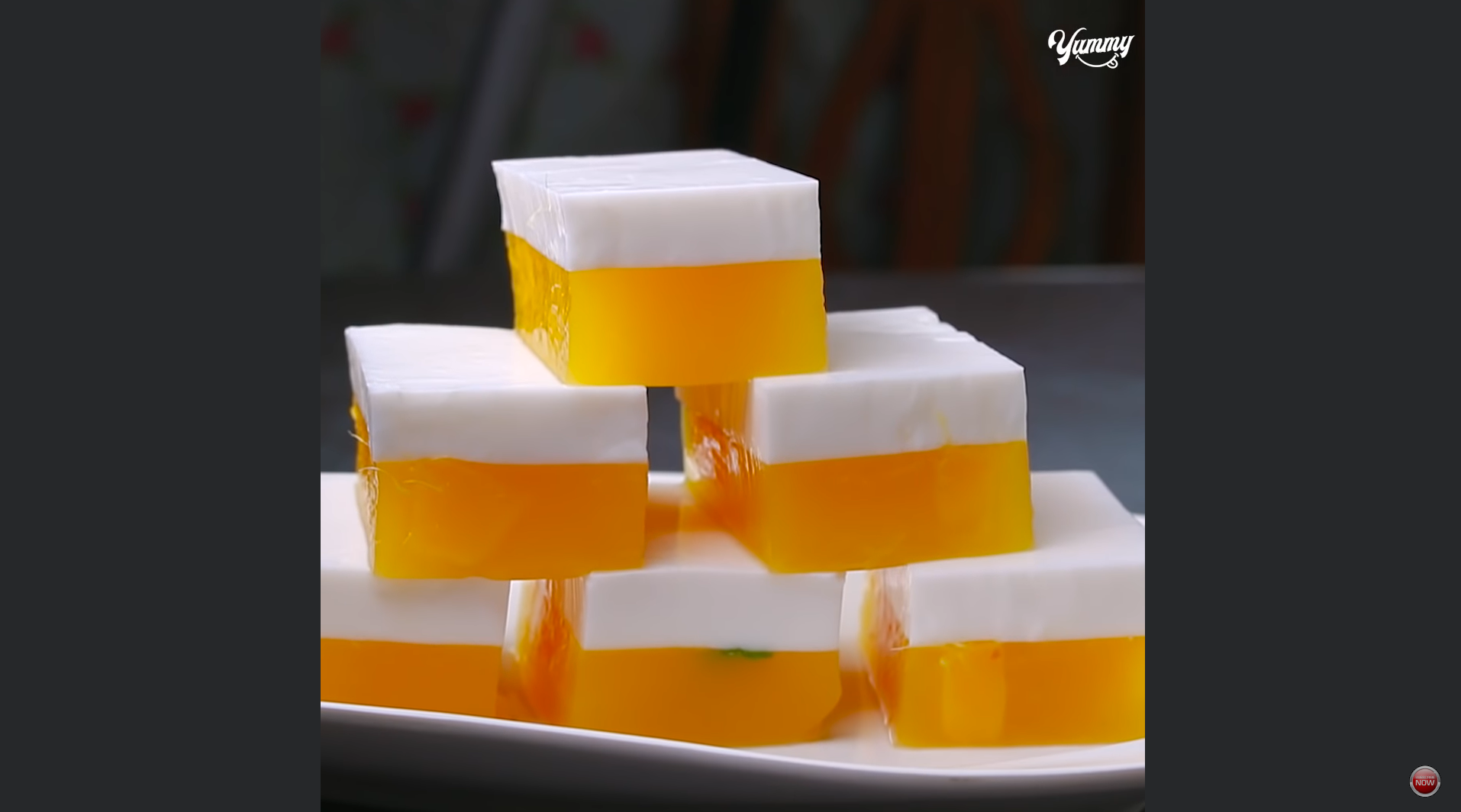 Jeleu de mango și nucă de cocos. Un desert exotic și răcoros, perfect ...