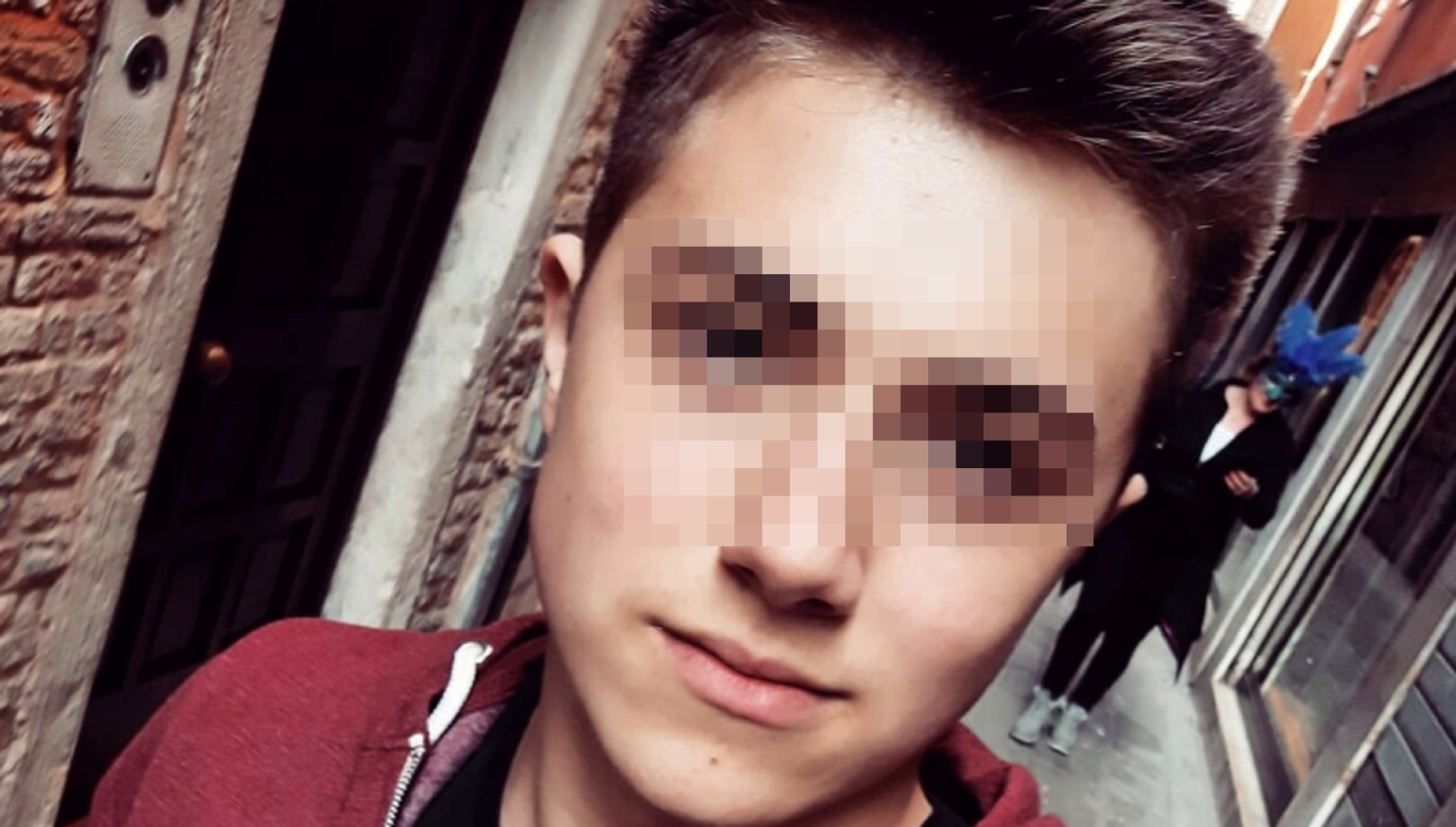 Italia.  Il 18enne rumeno, è morto in un terribile incidente.  La ragazza di Adrian lotta tra la vita e la morte