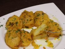 „La importanță”, cea mai tare rețetă din cartofi, ouă, ceapă și usturoi. O mâncare fantastică la tigaie. FOTO: captură video YouTube @La cocina de Masito