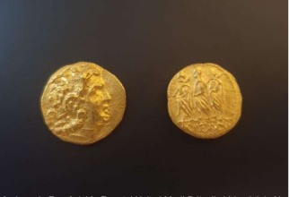Două monede antice de aur revin în România. Piesele au fost recuperate în Regatul Unit. Sursa - facebook/Ambasada Romaniei in Marea Brtitanie  