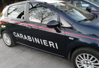 Italia. Un șofer român, luat la întrebări de carabinieri, care au descoperit zeci deșeuri în duba sa