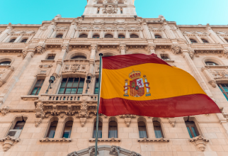 Cum își pot echivala studiile românii din Spania