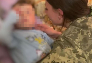 Un băiețel din Ucraina și-a revăzut, după trei luni, mama militar  Ai ucis dragonul