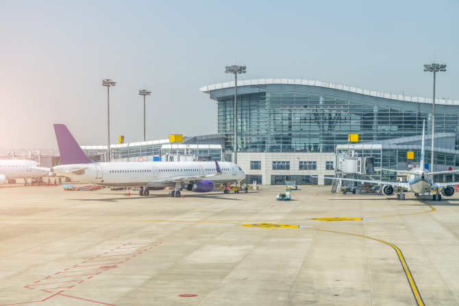 Greve pe termen nelimitat pe mai multe aeroporturi din Europa. Zborurile ar putea fi perturbate