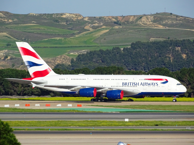 Haos la bordul unui zbor British Airways. Apa s-a revărsat în cabină la 9.000 m, în timp ce personalul încearcă cu disperare să o oprească. VIDEO / Foto: Unsplash