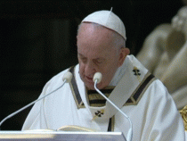 Papa Francisc ia în calcul abdicarea - Schimbarea unui papă nu este o catastrofă.