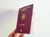 Italia. Bărbat prins cu două pașapoarte, dintre care unul era fals. Ambele documente aveau aceeași fotografie, dar numele erau diferite