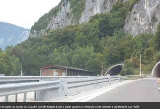 Franța. Un șofer român a creat panică pe o autostradă după ce nu a mai găsit biletul de trecere la stația de taxare. Ce a putut să facă. FOTO: captură lemessager.fr