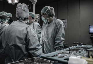 Iaşi: Intervenţii cu ajutorul tehnologiei Gamma Knife, la Spitalul de Neurochirurgie; 8 operaţii în această săptămână / Foto: Unsplash