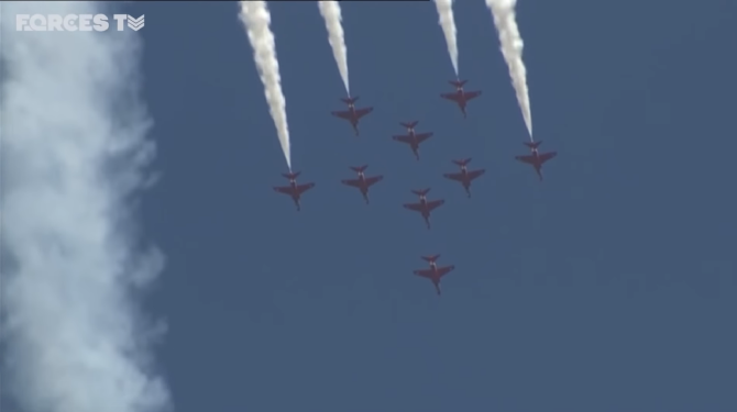 Forțele Aeriene Regale opresc "zborurile neesențiale" ale avioanelor Typhoon și Red Arrows pe fondul temerilor că scaunele ejectoare NU funcționează / Foto: Captură video youtube