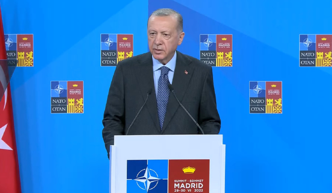 „Războiul se va încheia la masa negocierilor. Acesta este un punct de cotitură”: Erdogan oferă speranță în timp ce Ucraina și Rusia semnează un acord de export de cereale