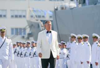 Klaus Iohannis va participa la manifestările de Ziua Marinei, în Portul Militar Constanţa