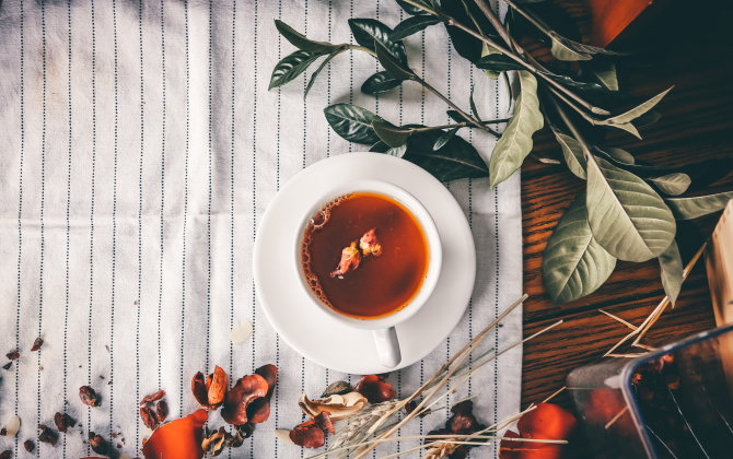 Consumul de ceai te-ar putea ajuta să trăiești mai mult: Persoanele care se bucură de două cești pe zi au șanse cu 13% mai mici de a muri  / Foto: Unsplash