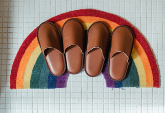 Dă o viață nouă papucilor de casă: Curăță, igienizează și parfumează încălțămintea de interior cu o soluție din doar trei ingrediente