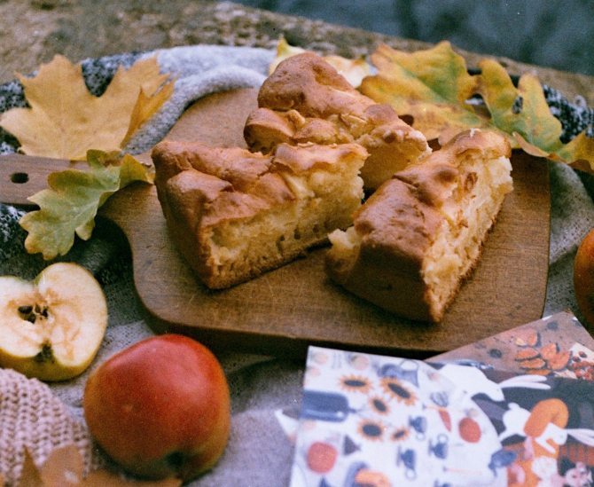 Adio, dietă! Budincă de mere fără făină, prăjitura perfectă și rapidă. E așa cum nu ai mai gustat!