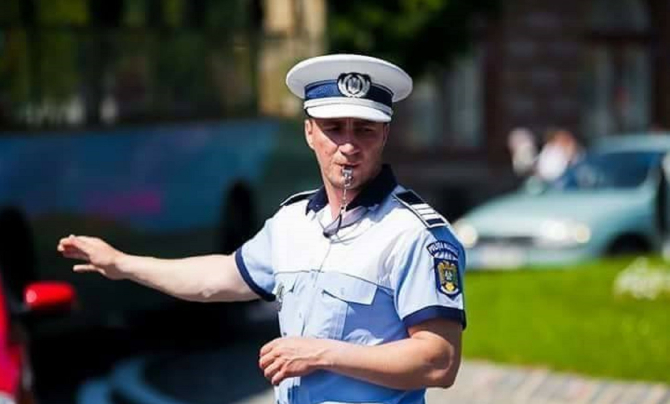 Marian Godină, cel mai cunoscut polițist din mediul online, vrea să demisioneze: „Nu am zis că vreau salariu mai mare, ci doar că pot mai mult de atât” / Foto: Facebook