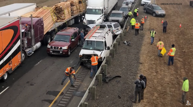 SUA. 60 de mașini au fost implicate într-un accident în Oregon, după ce o ceață densă, cauzată de incendii masive, a redus vizibilitatea / Foto: Captură video youtube