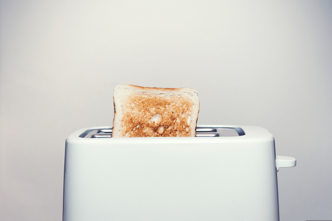 Cum să igienizezi și să cureți corect prăjitorul de pâine? Ai nevoie de bicarbonat și o periuță de dinți: Iată cum se face  (Imagine de StockSnap de la Pixabay)