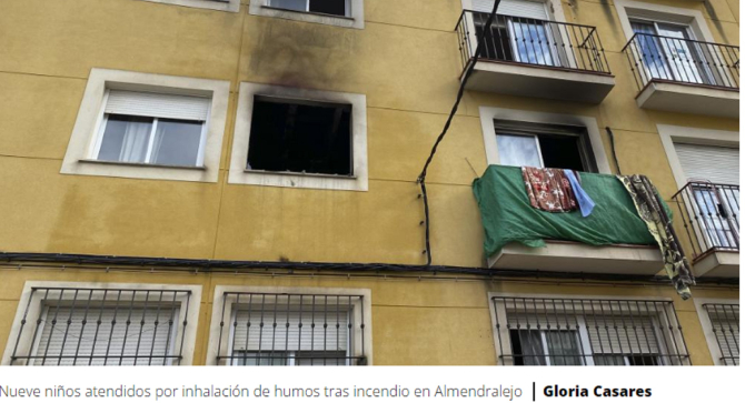 Incendiu puternic într-un apartament din Lecce, Italia: Un bătrân și badanta sa au ajuns la spital grav intoxicați /  FOTO: captură heraldo.es