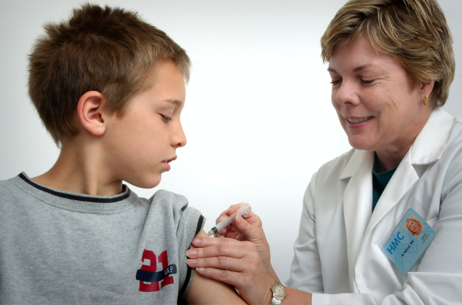 Italia. Avertismentul medicilor despre gripă: "Copiii sunt în pericol”. Lombardia oferă vaccinuri gratuite începând de sâmbătă / Foto: Unsplash