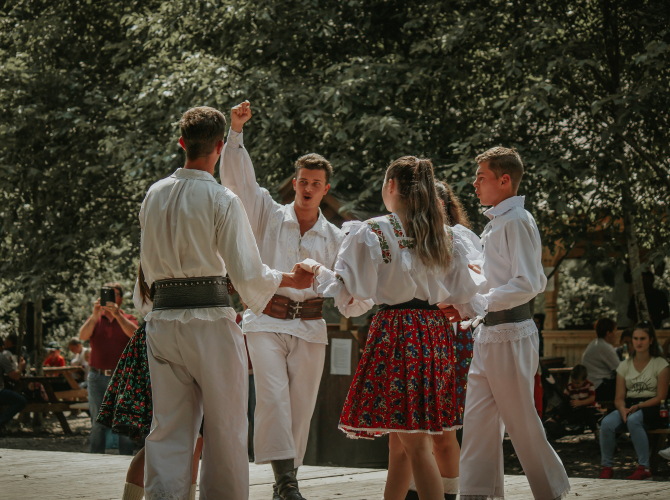 Festivalul de folclor din Portugalia prezintă grupuri din România și alte țări  / Foto: Unsplash