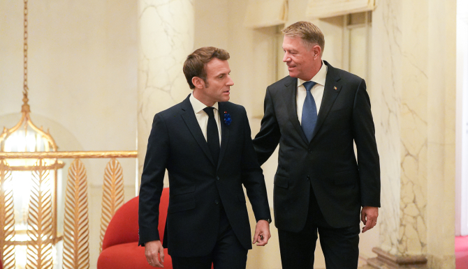 Klaus Iohannis alături de președintele francez Emmanuel Macron (Sursa: Facebook/Klaus Iohannis)