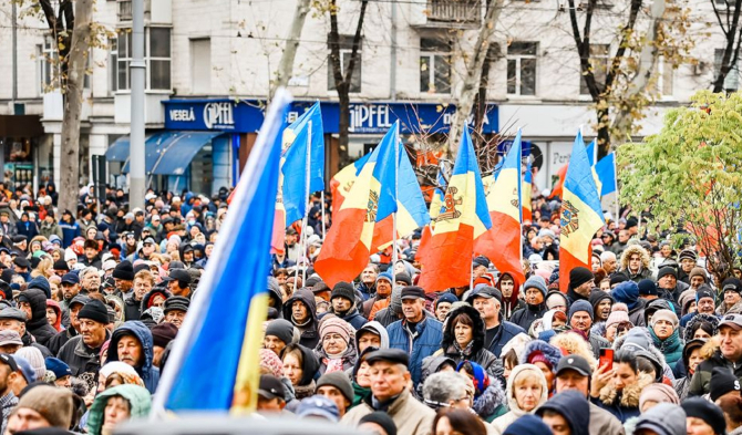 Protest cu mii de oameni la Chișinău. Manifestanții au blocat străzile. FOTO: captură Facebook @Partidul ȘOR