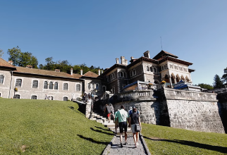 Turismul explodează în România datorită succesului mondial al serialului Wednesday / Foto: Captură video youtube