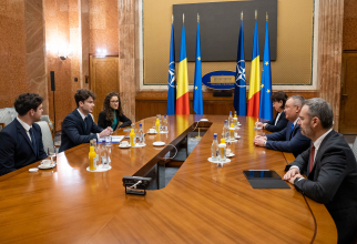 Nicolae Ciucă, întâlnire cu reprezentanţi ai Ligii Studenţilor Români din Străinătate
