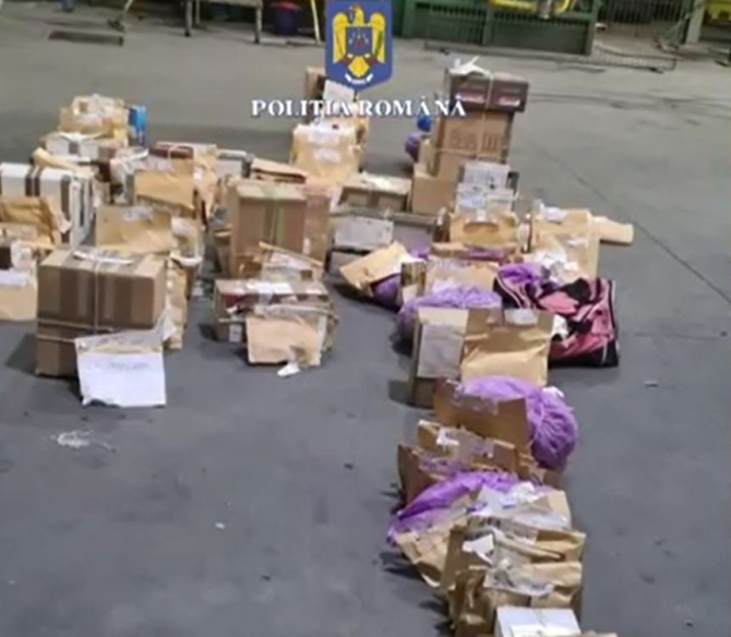 Capturi record ale polițiștilor români. Aproape 4,5 tone de droguri confiscate, distruse într-o zi.JPG
