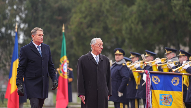 Klaus Iohannis: „Contingentul militar portughez aflat la Caracal are o contribuţie importantă la întărirea apărării şi securităţii României”