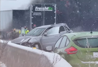 Carambol cu 85 de mașini pe o autostradă: Zeci de oameni au ajuns la spital