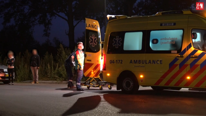 4. -imagine fara descriere- (ambulance-ambulanta-olanda.jpg)
