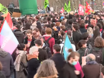 Sindicatele franceze și-au adunat susținătorii în stradă înaintea deciziei privind pensiile