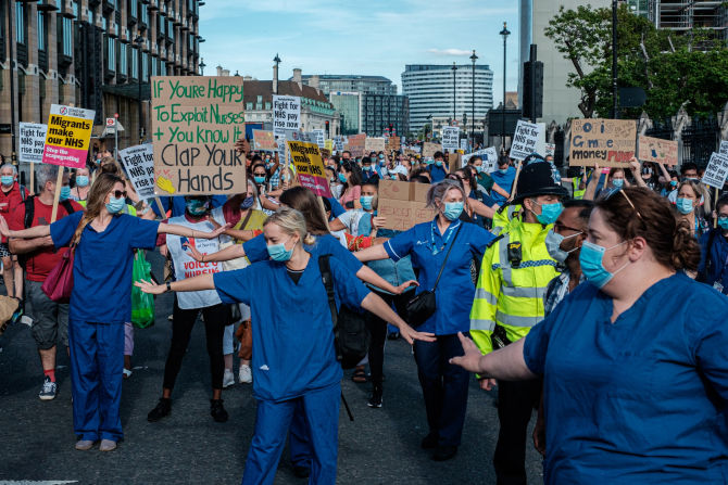 Medicii rezidenți din Anglia au intrat în grevă timp de 3 zile