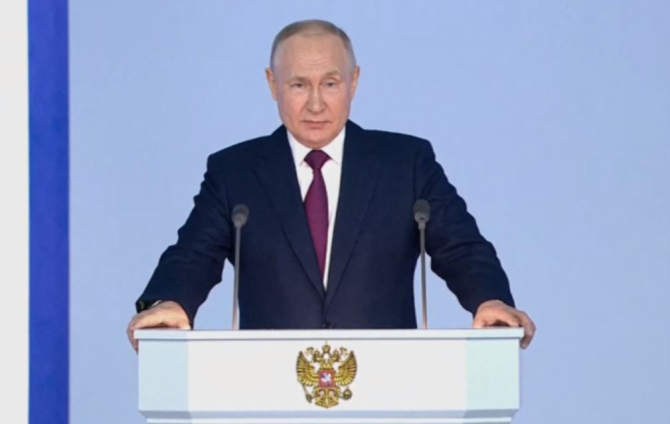 Rusia își mută armele arme nucleare în Belarus