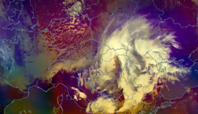 Se întoarce frigul în România: O masă de aer polar a intrat în țara noastră. Meteorologii spun că răul abia începe