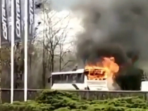 Autobuz cu 42 de muncitori români, cuprins de flăcări